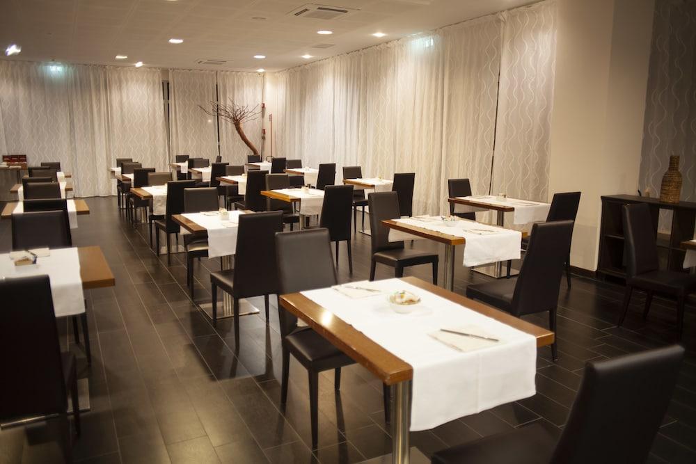 B&B Hotel Cuneo Cristal Luaran gambar