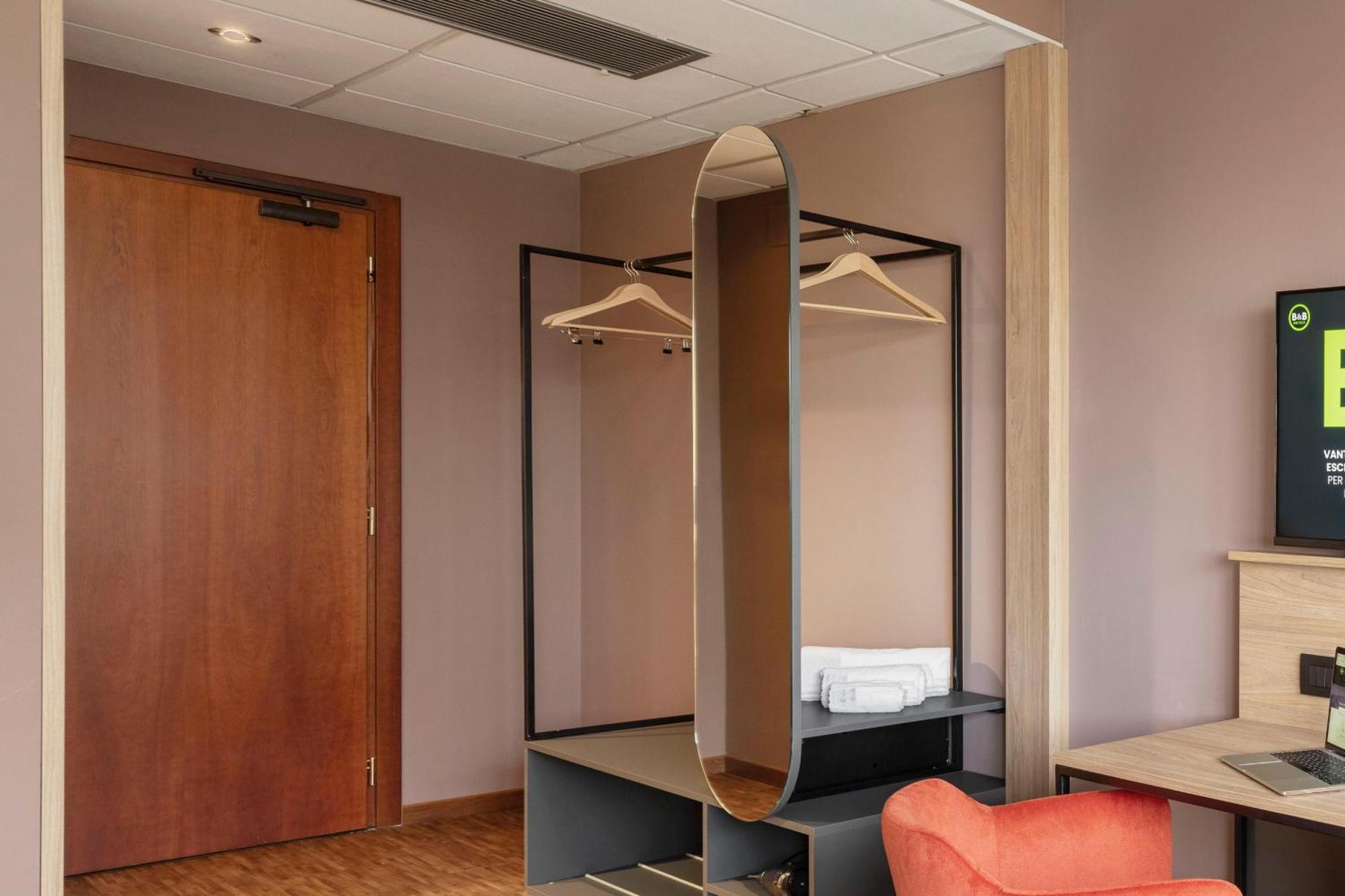 B&B Hotel Cuneo Cristal Luaran gambar