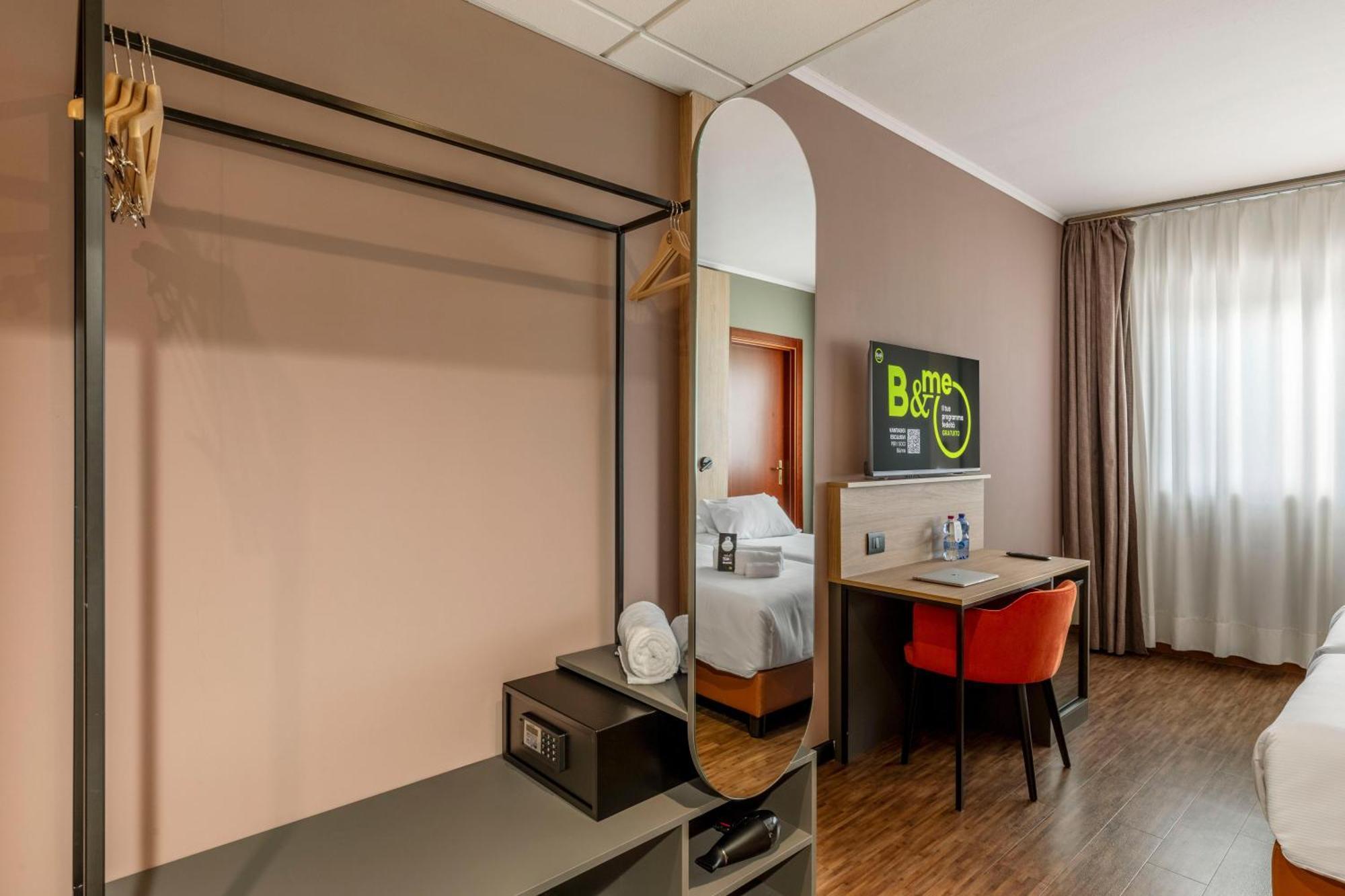 B&B Hotel Cuneo Cristal Luaran gambar