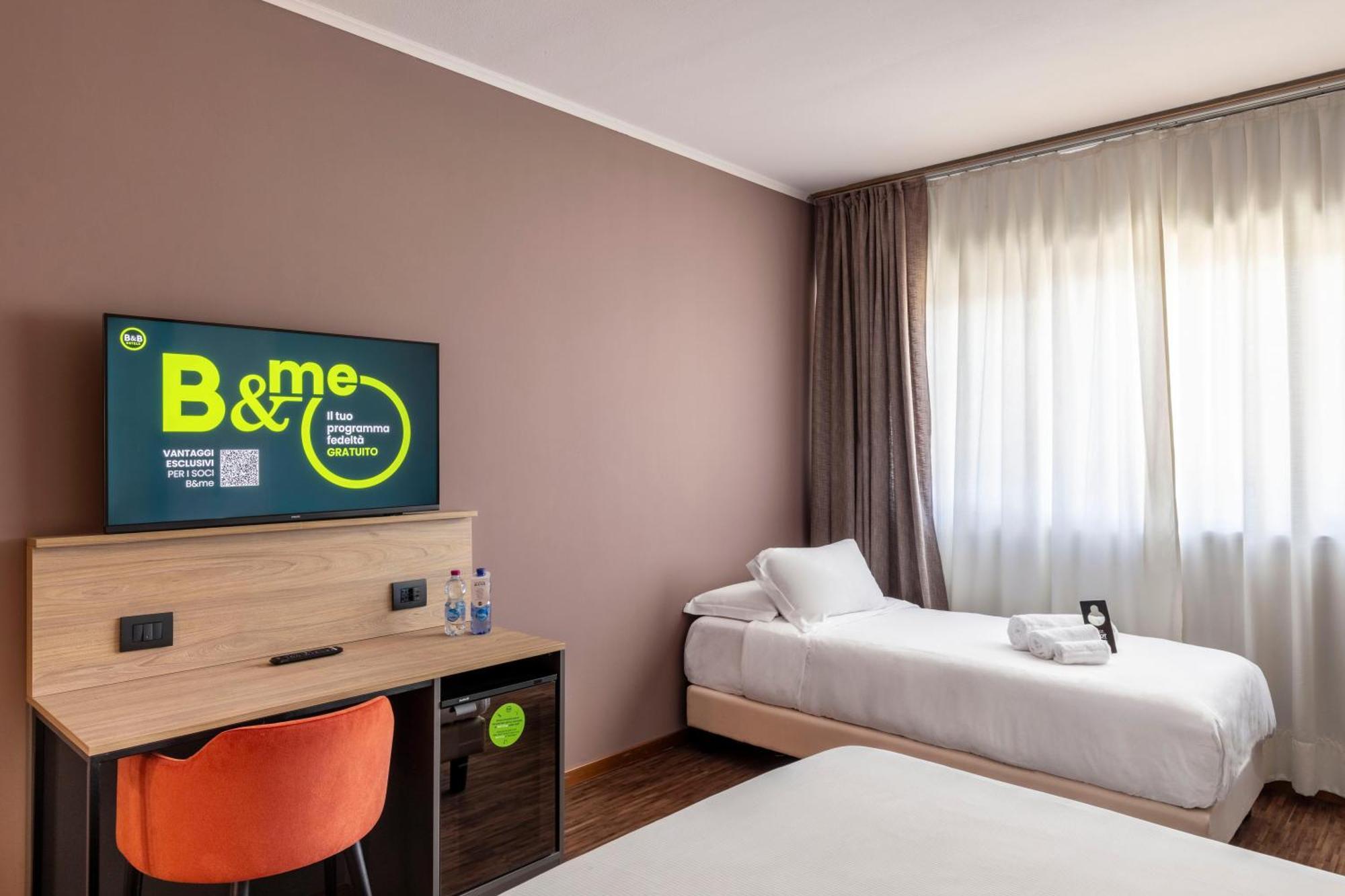 B&B Hotel Cuneo Cristal Luaran gambar