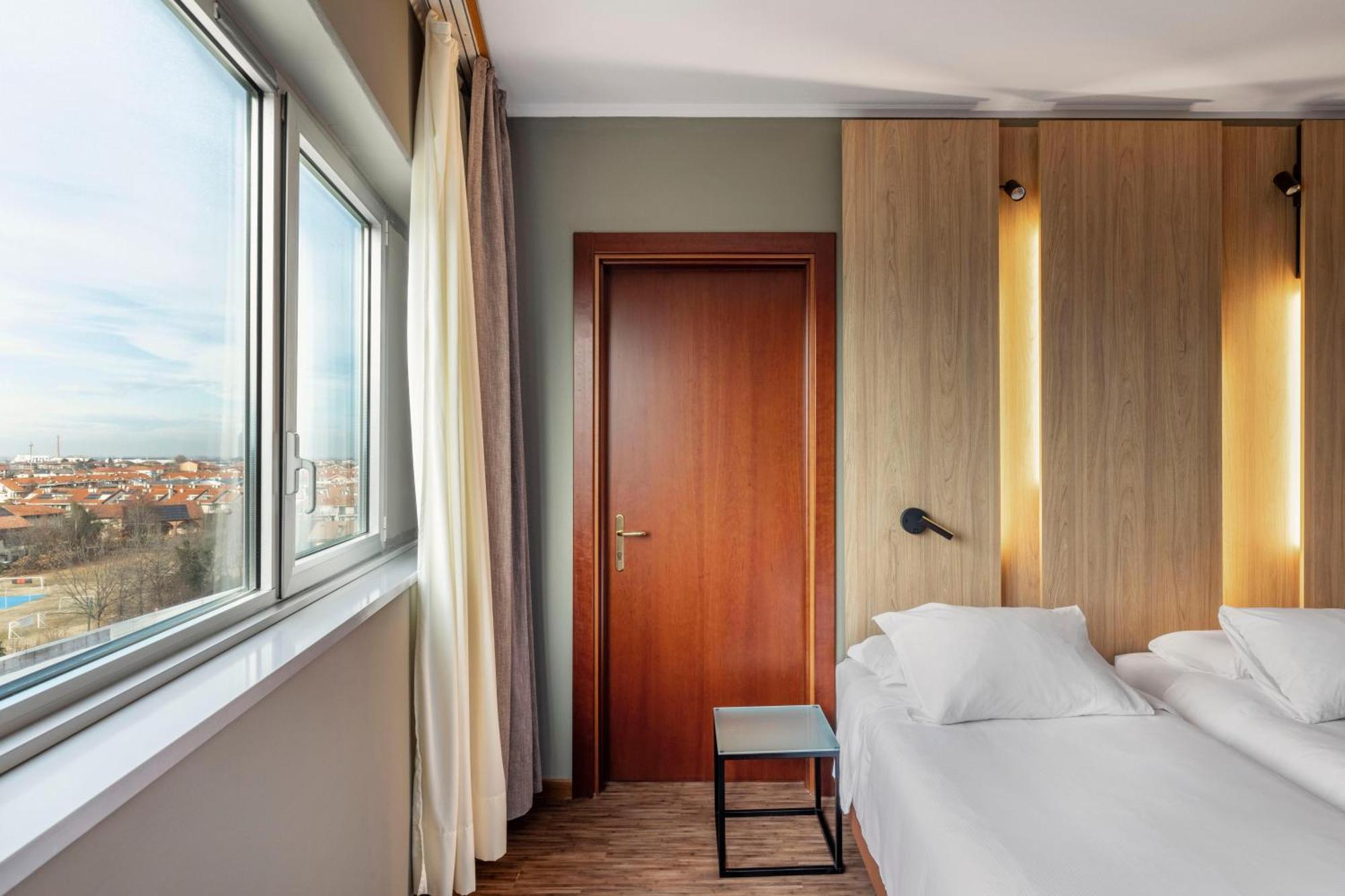 B&B Hotel Cuneo Cristal Luaran gambar