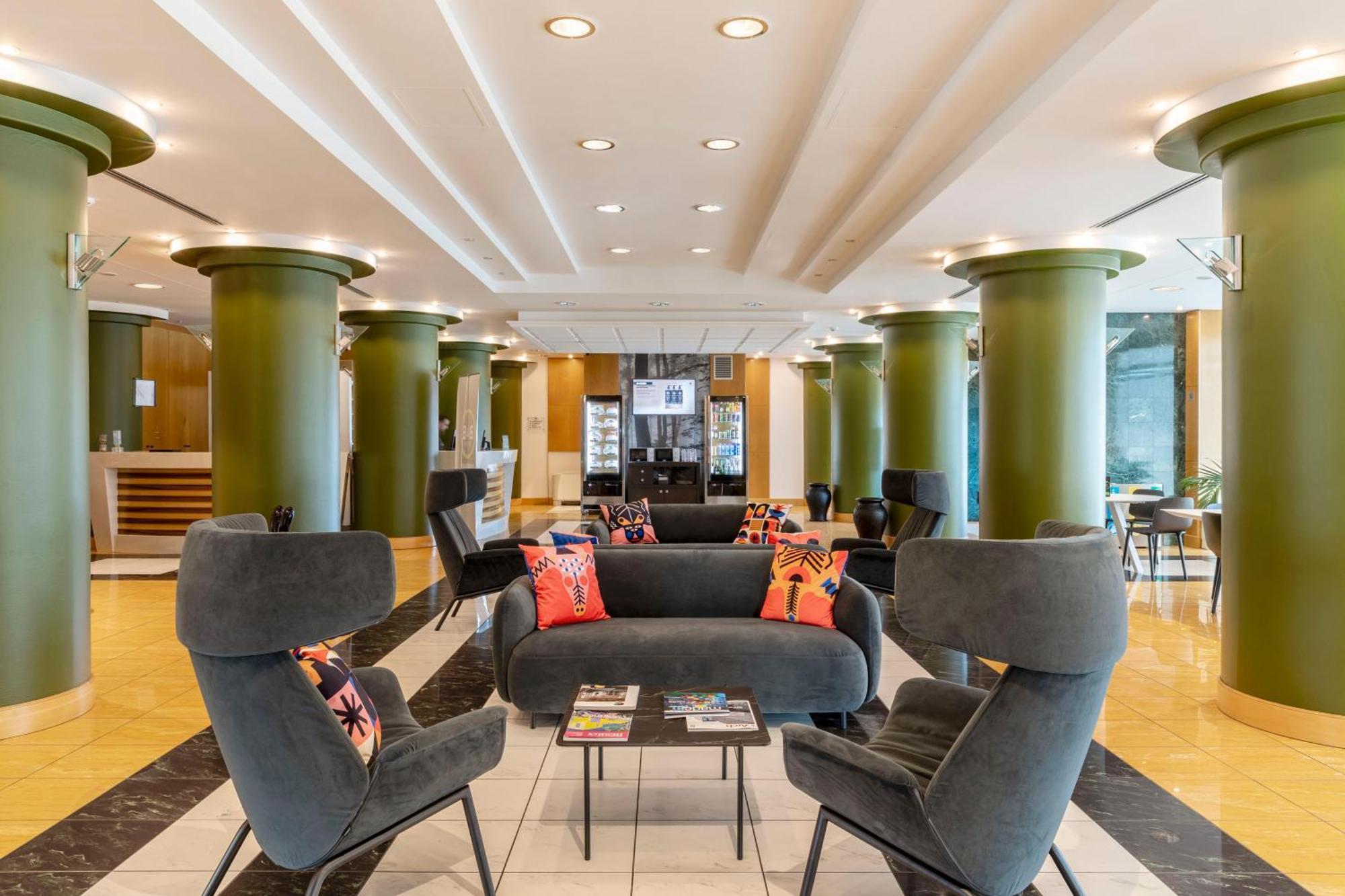 B&B Hotel Cuneo Cristal Luaran gambar