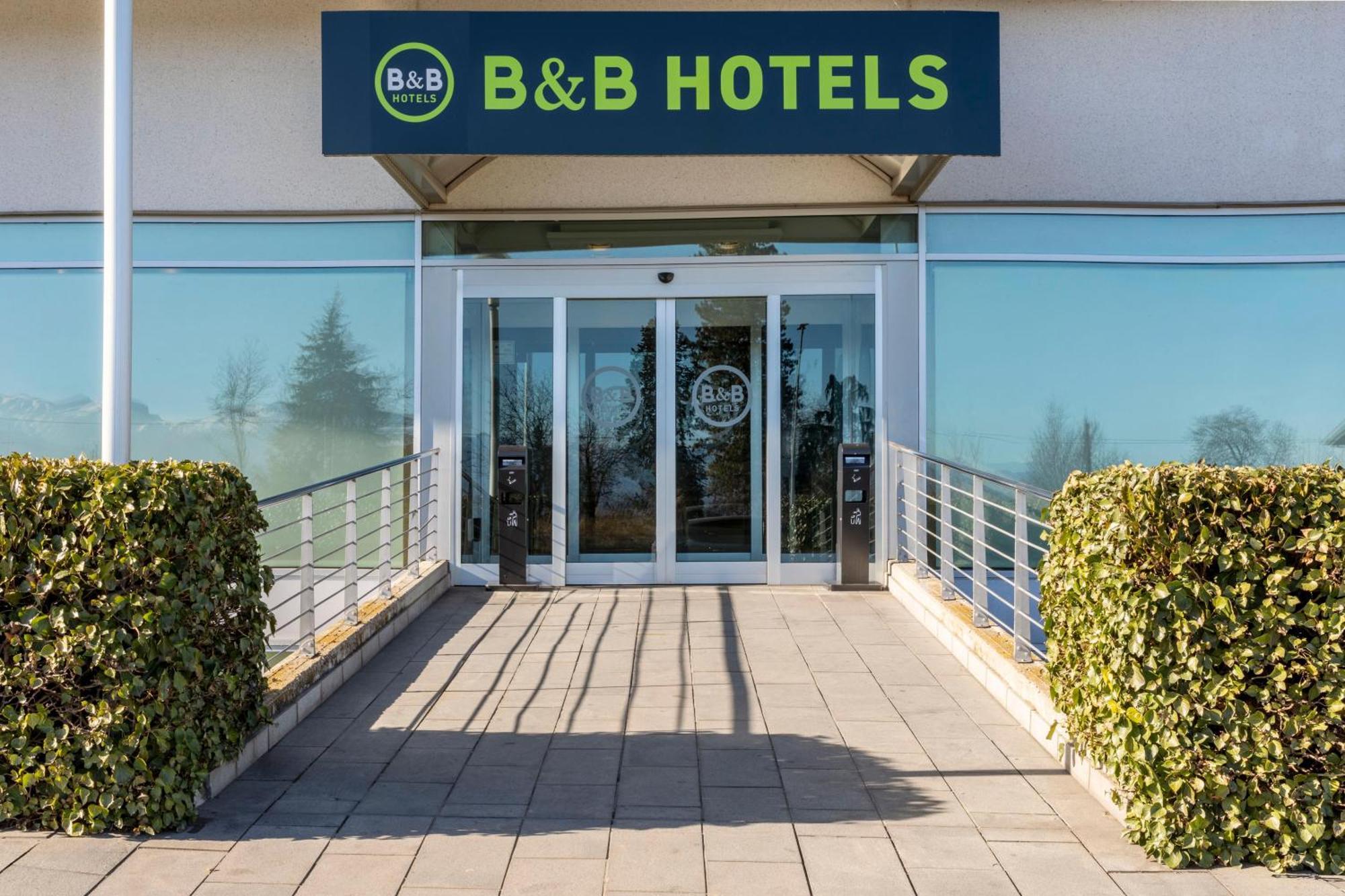 B&B Hotel Cuneo Cristal Luaran gambar