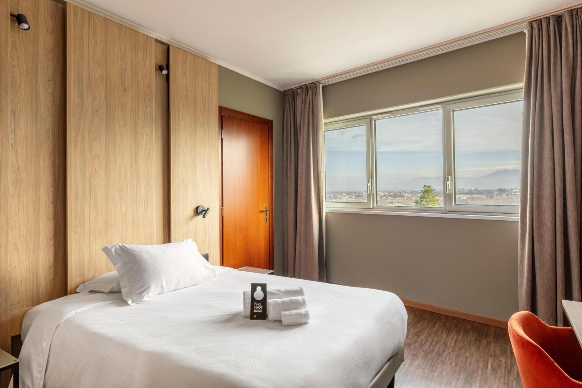 B&B Hotel Cuneo Cristal Luaran gambar
