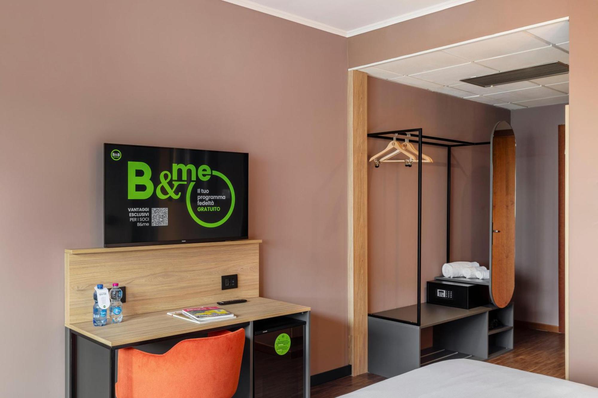 B&B Hotel Cuneo Cristal Luaran gambar