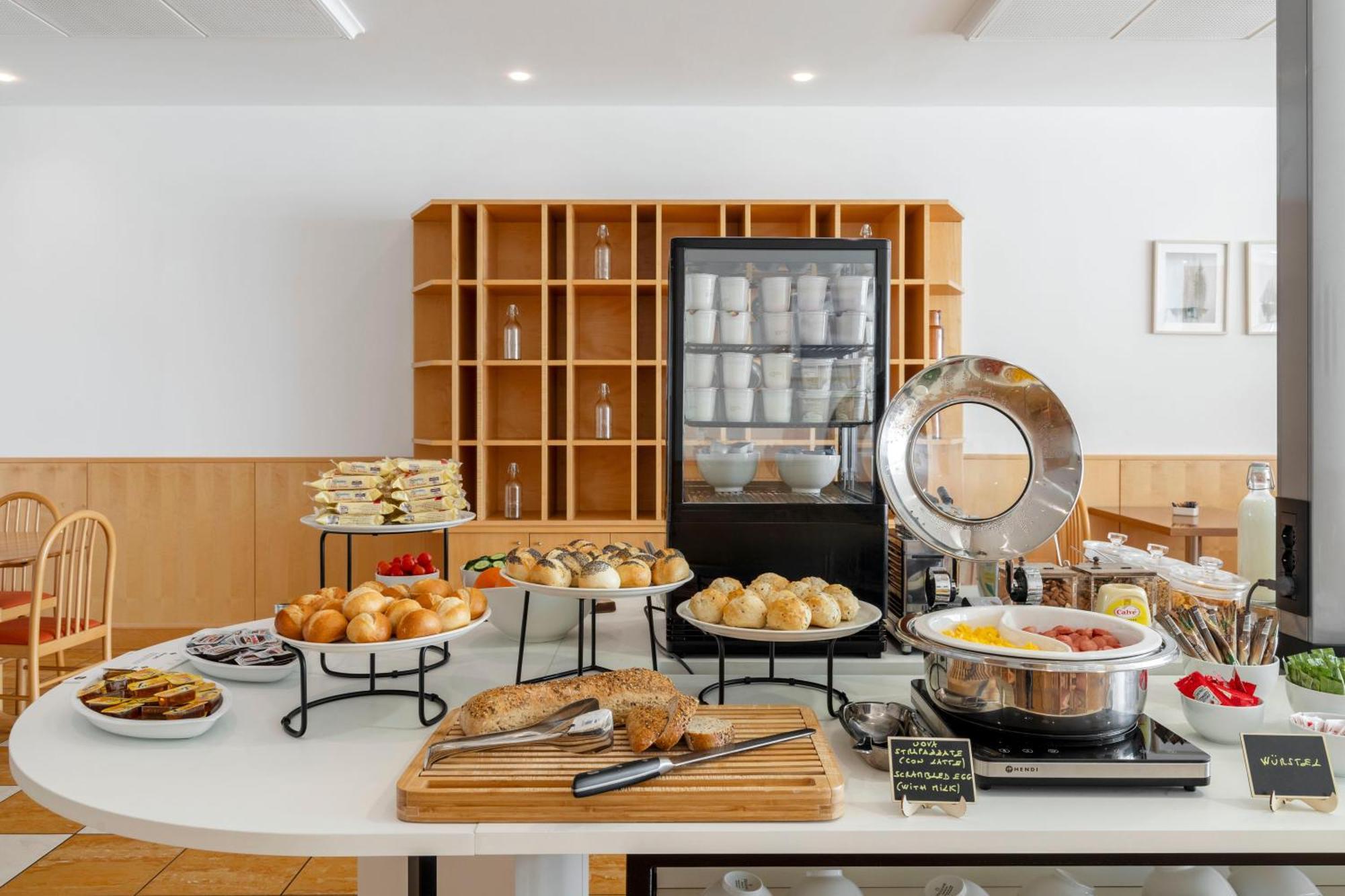 B&B Hotel Cuneo Cristal Luaran gambar