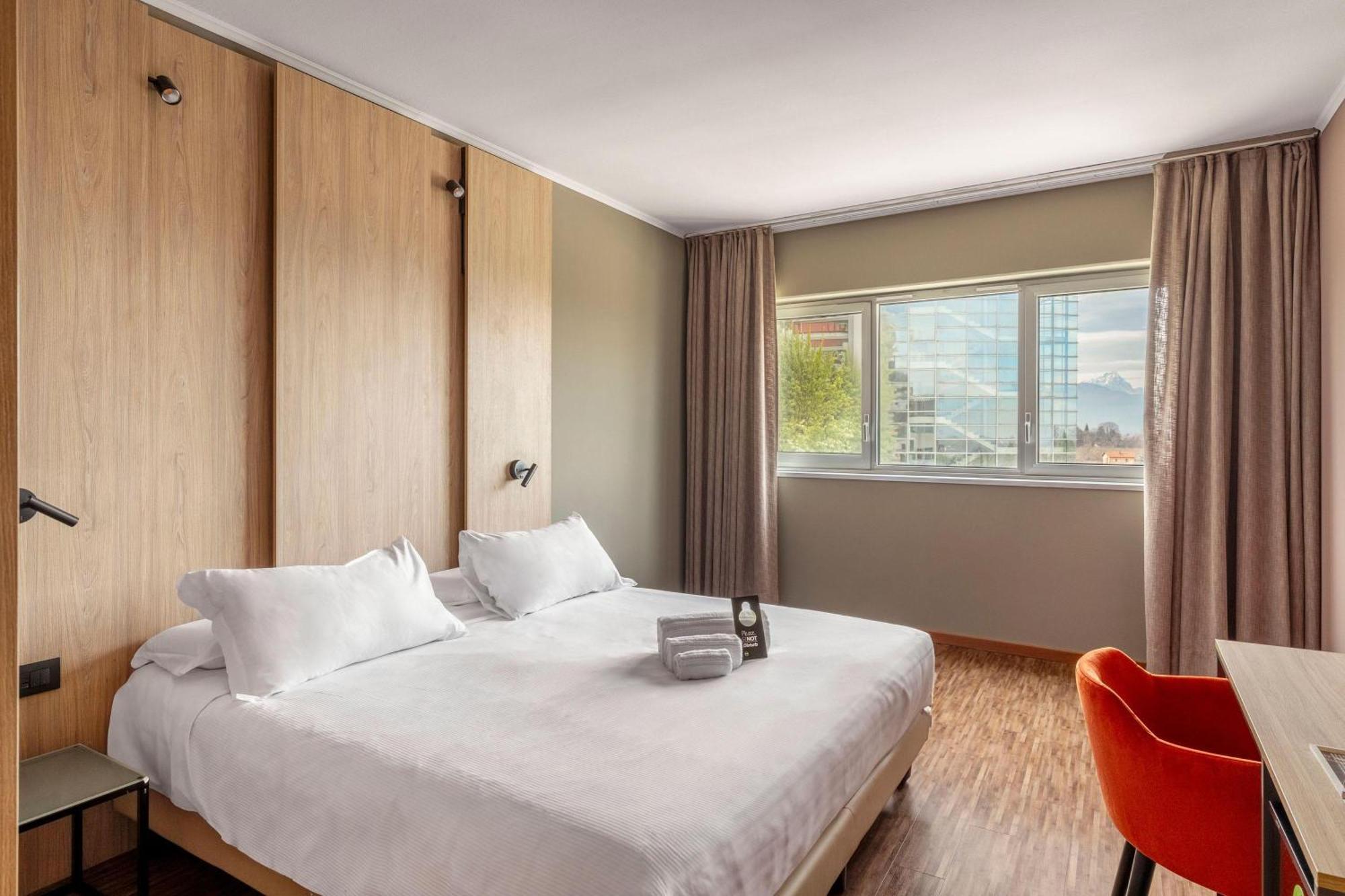 B&B Hotel Cuneo Cristal Luaran gambar